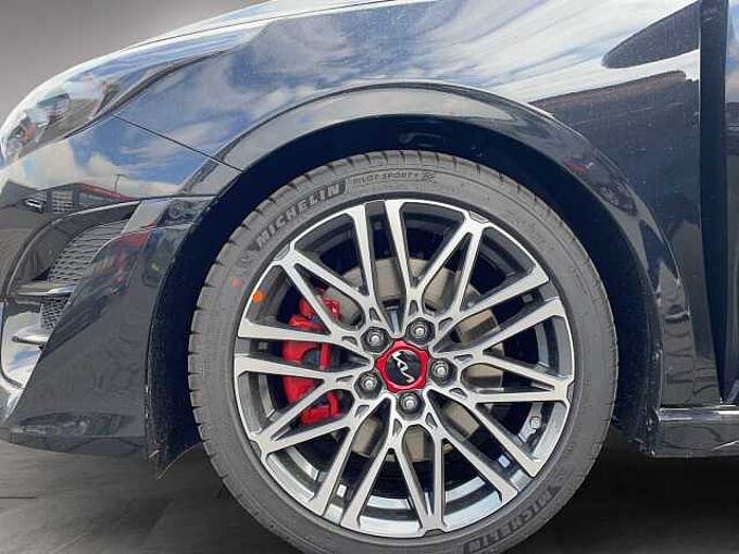 Kia Ceed 1.6 T-GDI DCT7 OPF GT 
