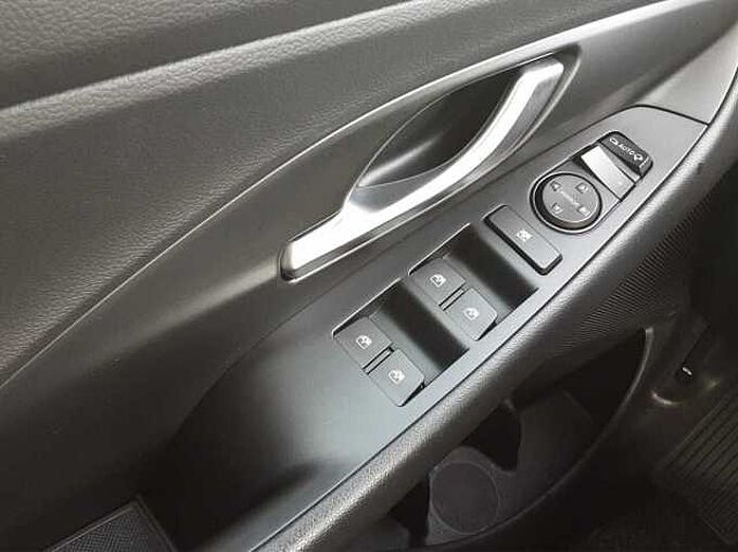 Hyundai i30 Edition 30+ Mild-Hybrid