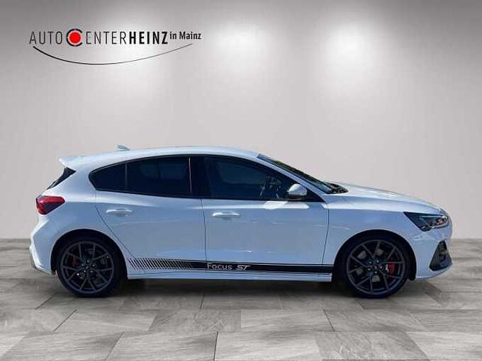 Ford Focus ST X