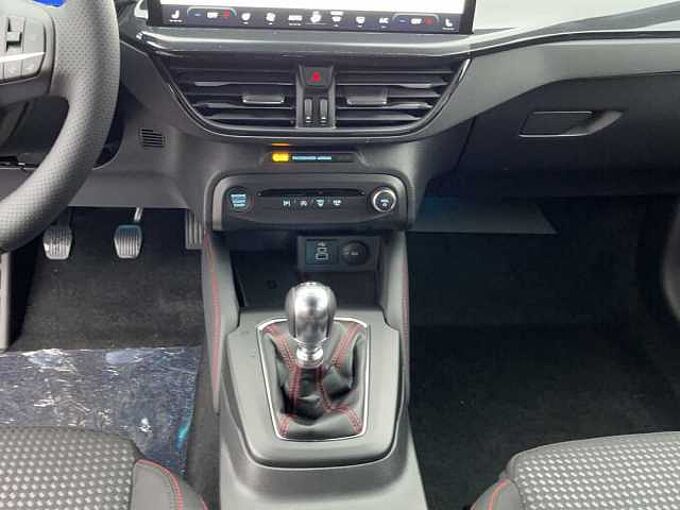 Ford Focus 1.0 EcoBoost Hybrid ST-LINE X