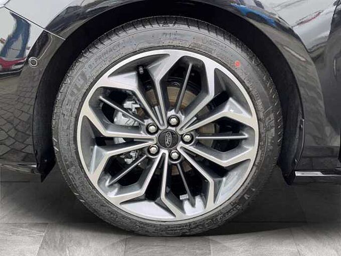 Ford Focus 1.0 EcoBoost Hybrid ST-LINE X