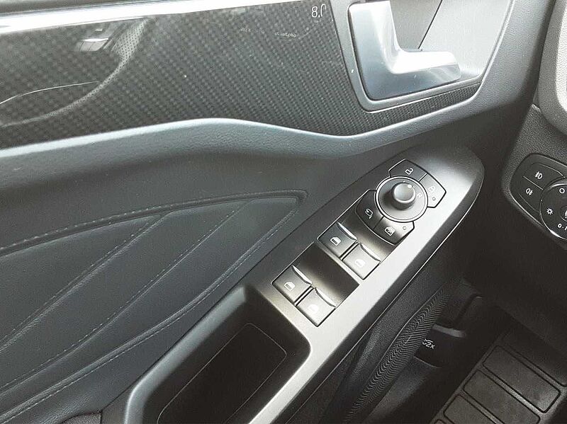 Ford Focus ST-Line X