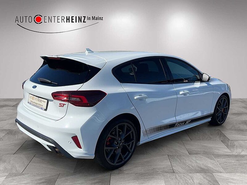 Ford Focus ST X